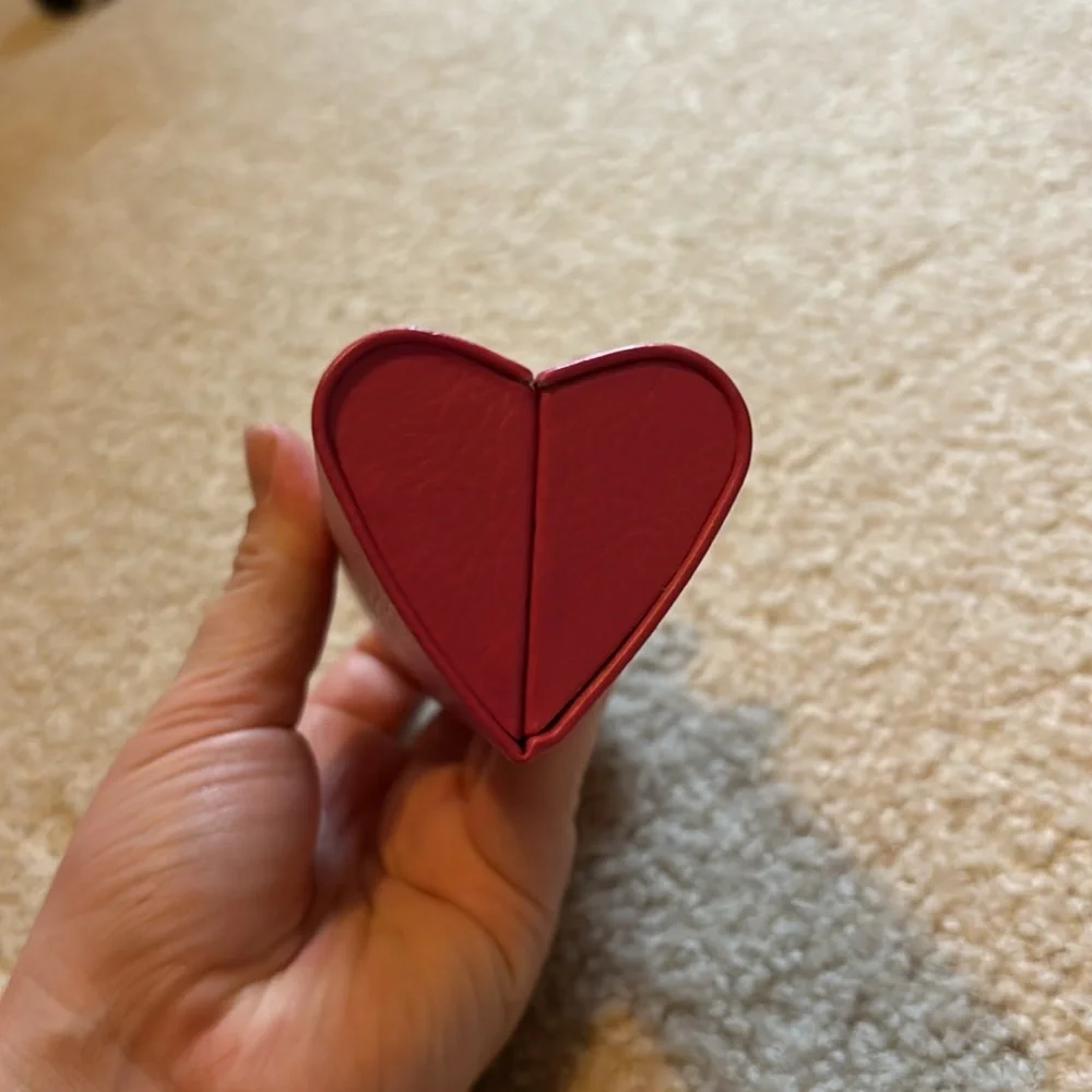 Juicy Couture Black Label Heart Sunglasses Case - Picture 2 of 3